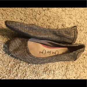 TOMS women’s ballet flats